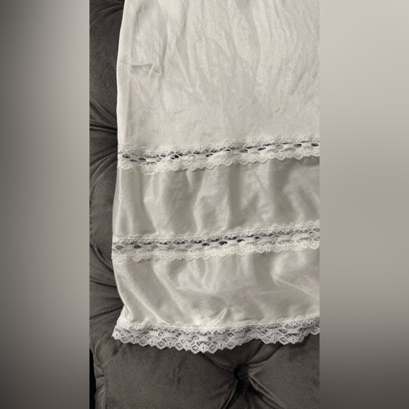 VTG 90's SEARS Women's White Laced Anti-Cling Antron Ill Nylon Full Slip size 8 - Picture 4 of 11